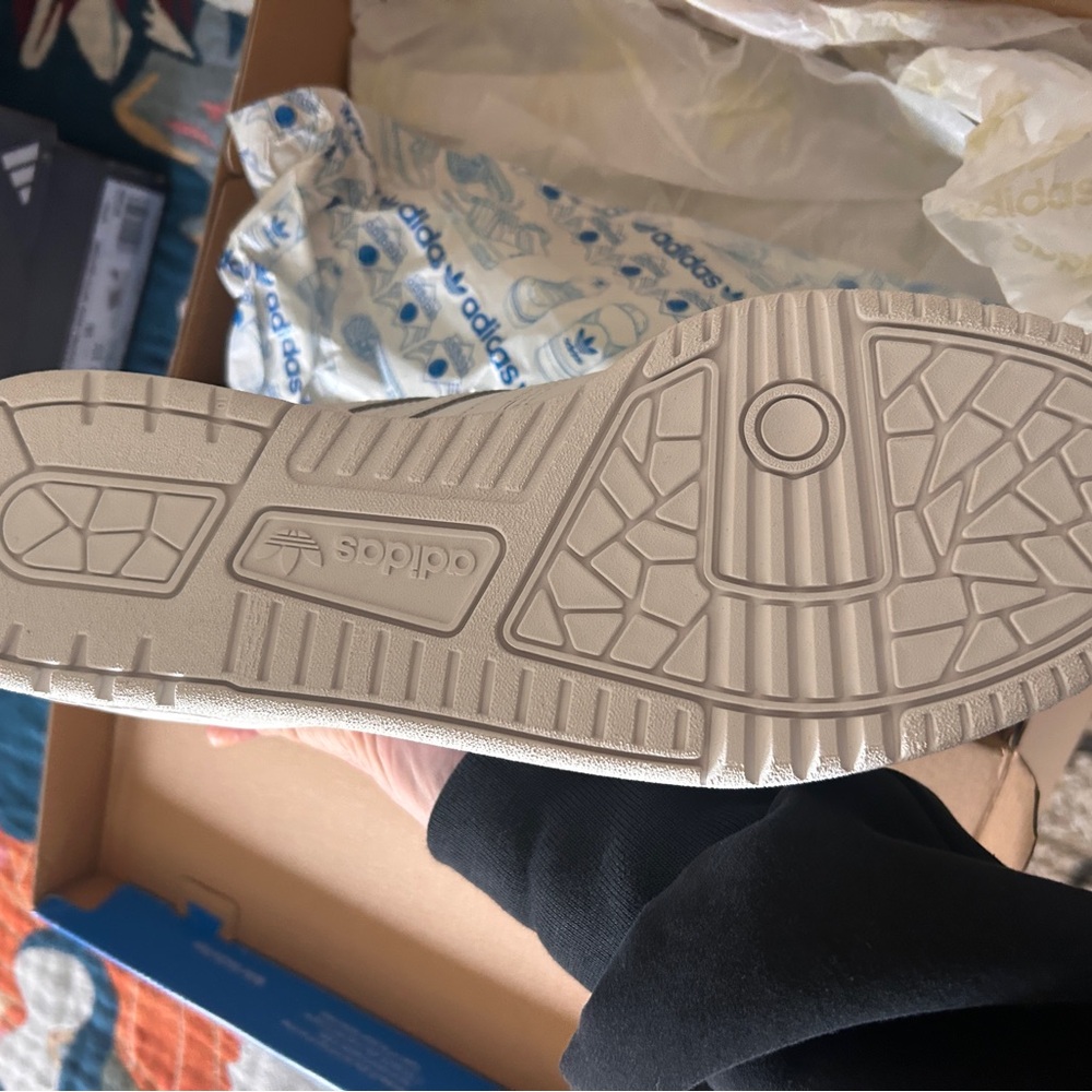 adidas Rivalry Low Sneakers in White - Picture 4 of 5